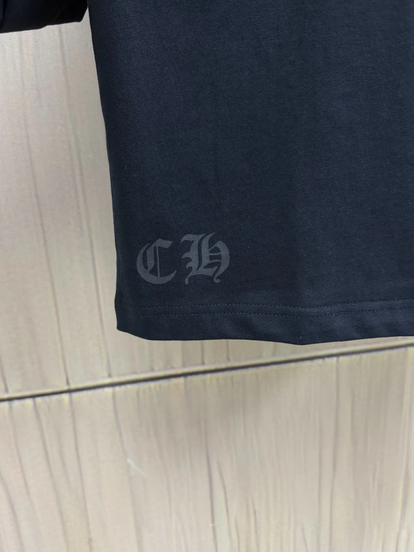 。【 In Stock】Chrome Hearts staff size S M L XL Chrome Hearts staff 32 ， g， ， ， 、 ， 。 ， ， ， Classic ， ， 。 Yellow ， ， 、 ， 。 ， ， ， ， ， ， ， Classic 。 ， ， Same Style ， ， ， ， Same Style。